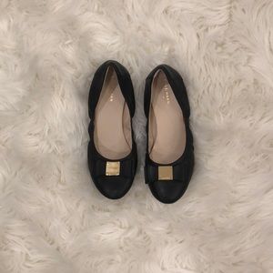 Black shoes with bow